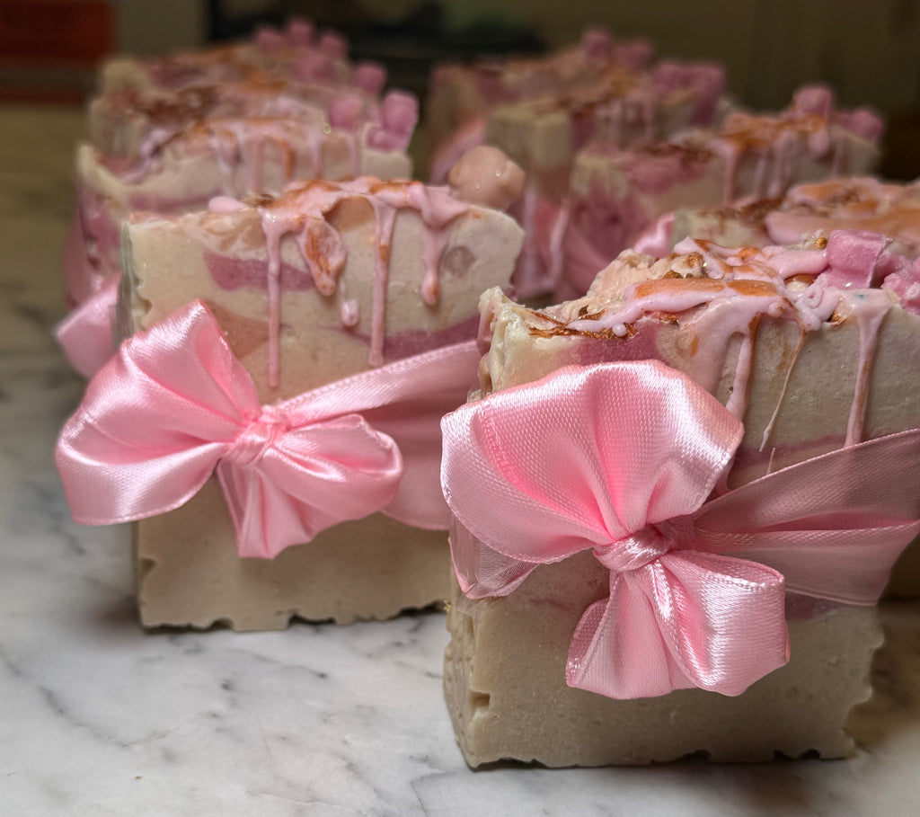 🫶🏽💕🎀 Hunnay Loved By Bears |   Pink Bow Baby Shower Soap Favors